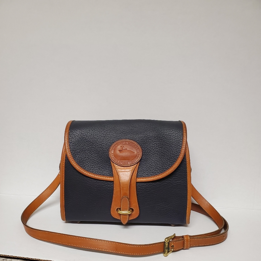 Auth.Vtg. Dooney & Bourke Crossbody